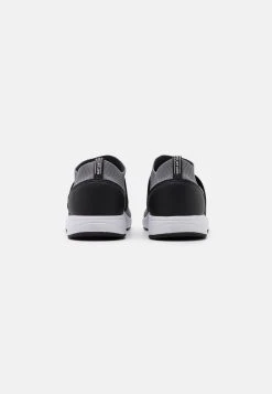 YOURTURN Prix Favorable UNISEX - Baskets basses low shoe Rond all -YOURTURN Soldes 0868a836b67649a7979db5b6c6d6f91d