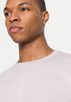 YOURTURN 5 PACK - T-shirt à manches longues Prix d’Amis t shirt Col rond all -YOURTURN Soldes 0a4e7ea8bdfd4938945aadc671f98be7