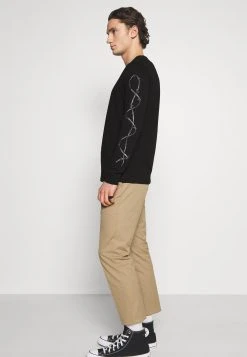 YOURTURN UNISEX - T-shirt à manches longues Prix Ourlé t shirt Col rond all -YOURTURN Soldes 214edc575ec7470489439321b3a14c83