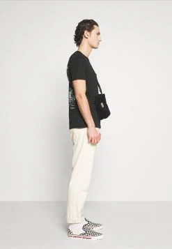 YOURTURN Prix Distinctifs T-shirt imprimé t shirt Col rond all 14 YOURTURN Prix Distinctifs T-shirt imprimé t shirt Col rond all -YOURTURN Soldes 3131a02b8286432c90a17c9f490611eb