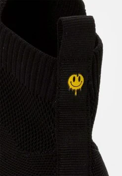 Prix Bradés YOURTURN Baskets montantes sneaker Rond all -YOURTURN Soldes 465435c0a38d40518139ac487bdbd18d