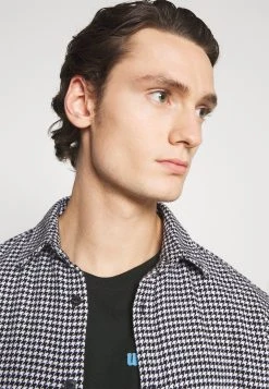 YOURTURN T-shirt imprimé Prix Jamais Vus t shirt Col rond all -YOURTURN Soldes 5b92c18db0e84b1582a3cfb12fae86c9