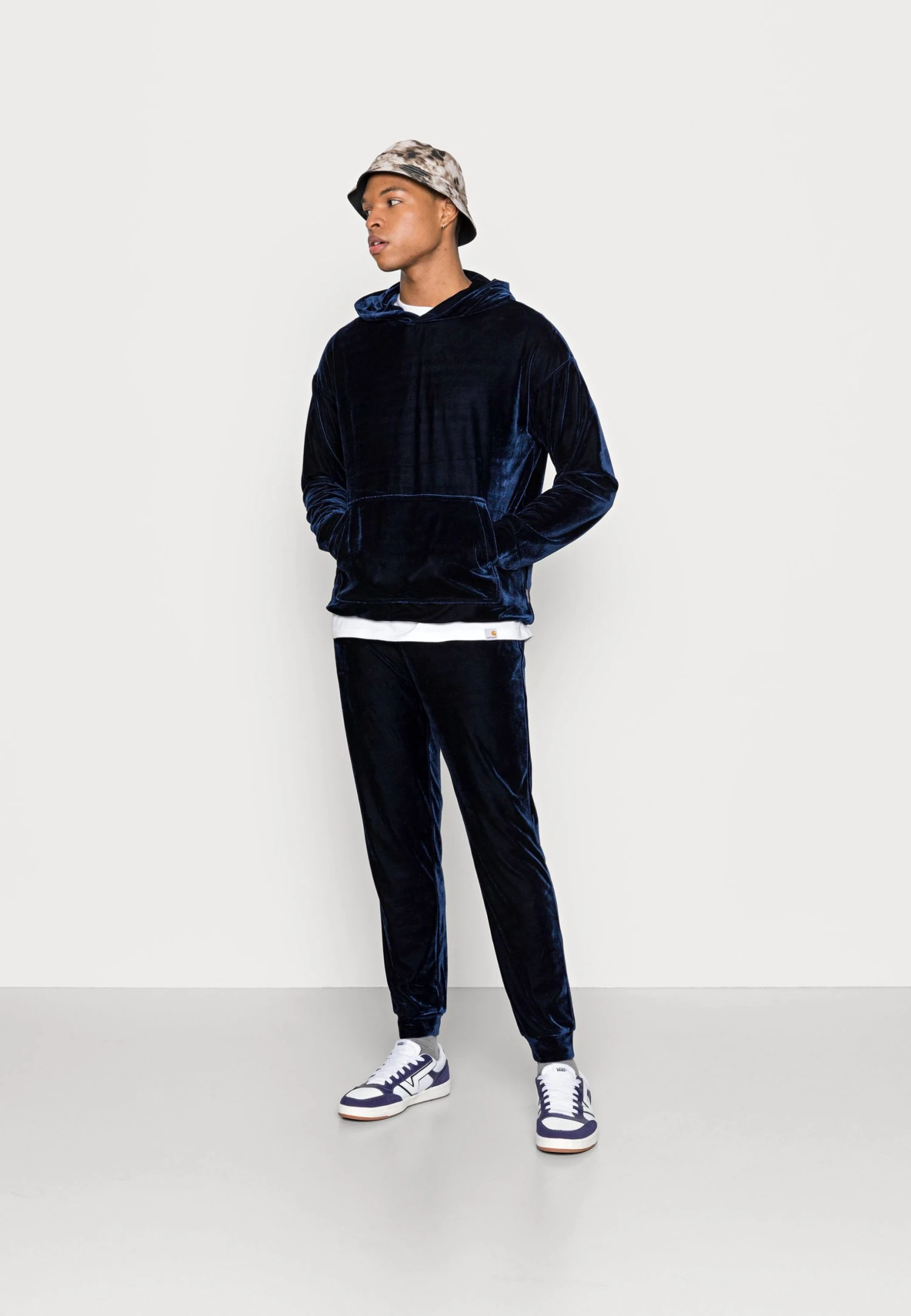 YOURTURN FESTIVE HOODIE UNISEX - Sweat à capuche Prix Jamais Vus pullover Capuche all 4 YOURTURN FESTIVE HOODIE UNISEX - Sweat à capuche Prix Jamais Vus pullover Capuche all – Image 2