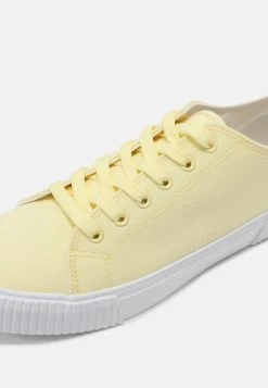 YOURTURN UNISEX - Baskets basses - yellow Prix Préférentiel sneaker Rond all -YOURTURN Soldes 6309d56fcd9a40a1ad8283f81d64b794