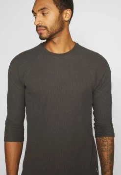 YOURTURN Prix d’Amis UNISEX - T-shirt à manches longues pullover Col rond all 14 YOURTURN Prix d’Amis UNISEX - T-shirt à manches longues pullover Col rond all -YOURTURN Soldes 6bf4a50659574deb97357409bd4f1694