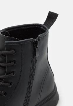 YOURTURN Prix Malin Bottines à lacets ankle boots Rond men 13 YOURTURN Prix Malin Bottines à lacets ankle boots Rond men -YOURTURN Soldes 76e359bbfd824950a53ac052b9389ecf