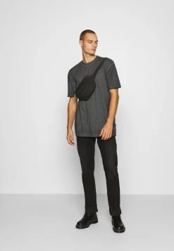 Prix Distinctifs YOURTURN UNISEX - T-shirt imprimé t shirt Col rond all -YOURTURN Soldes 898dfe4b83e64cf2936136f1cfcc60ef