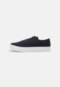 Meilleure qualité YOURTURN UNISEX - Baskets basses sneaker Rond all 17 Meilleure qualité YOURTURN UNISEX - Baskets basses sneaker Rond all -YOURTURN Soldes a3c69ff040e74778a91549dc3575c76f