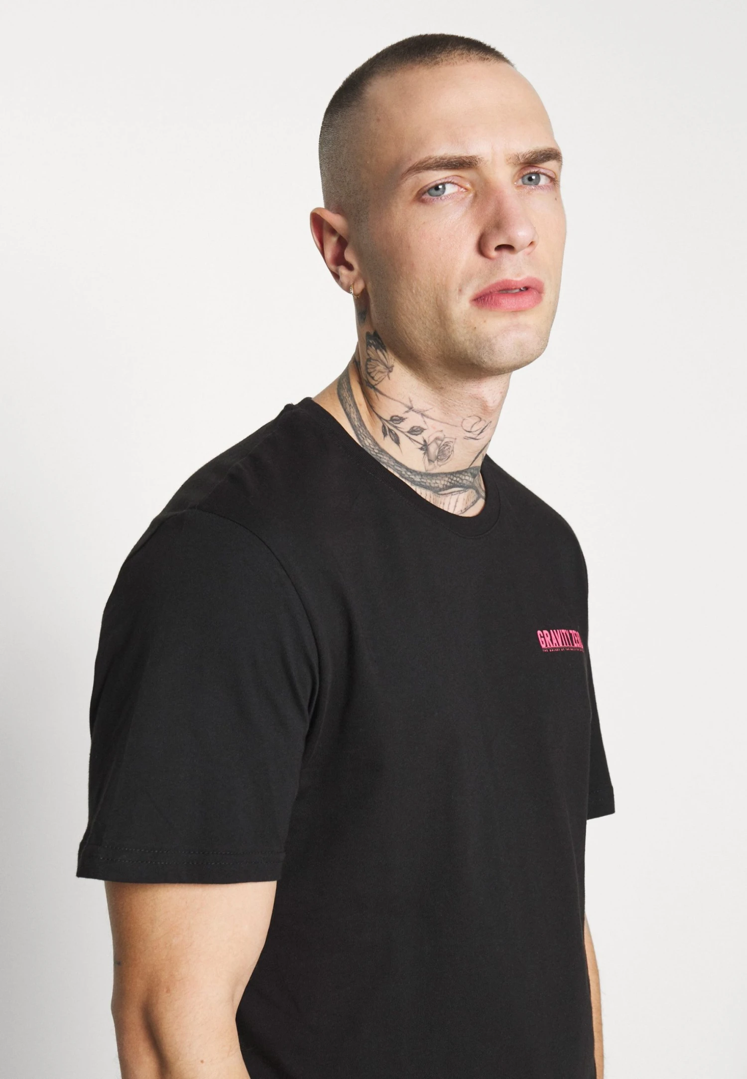 YOURTURN T-shirt imprimé - black Marchandise de première qualité t shirt Col rond all 6 YOURTURN T-shirt imprimé - black Marchandise de première qualité t shirt Col rond all – Image 4