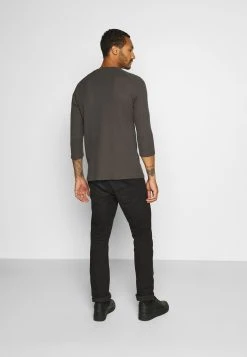 YOURTURN Prix d’Amis UNISEX - T-shirt à manches longues pullover Col rond all 11 YOURTURN Prix d’Amis UNISEX - T-shirt à manches longues pullover Col rond all -YOURTURN Soldes c915c0b2bcfa415684bfff10922a9afb