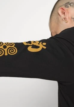 Qualité Fiable YOURTURN UNISEX - T-shirt à manches longues t shirt Col rond all 14 Qualité Fiable YOURTURN UNISEX - T-shirt à manches longues t shirt Col rond all -YOURTURN Soldes ceb6052fd8f54e54a0bb178b4a8d0195