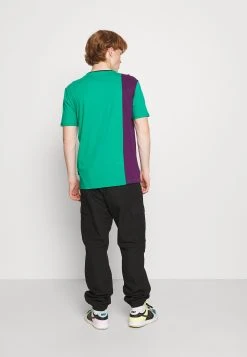 YOURTURN Prix Ourlé UNISEX - T-shirt imprimé t shirt Col rond all -YOURTURN Soldes d0d0a3049e534b099acd22199388216f