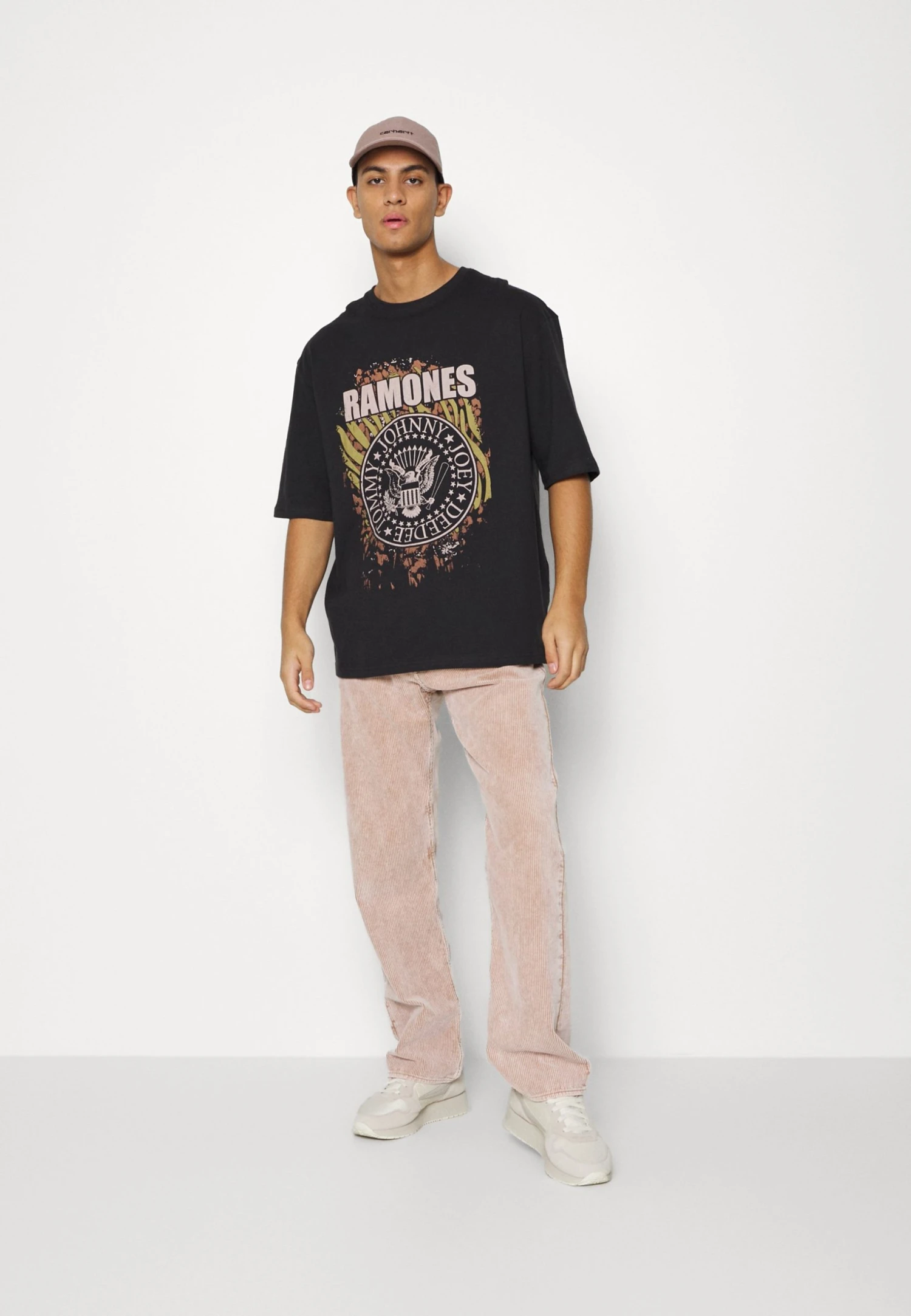 YOURTURN RAMONES TEE UNISEX - T-shirt imprimé Soldes t shirt Col rond all 4 YOURTURN RAMONES TEE UNISEX - T-shirt imprimé Soldes t shirt Col rond all – Image 2