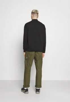 YOURTURN UNISEX - Sweatshirt Prix Dynamité pullover Col officier all 12 YOURTURN UNISEX - Sweatshirt Prix Dynamité pullover Col officier all -YOURTURN Soldes d85267efdb6449e591bc2de42a9819f1