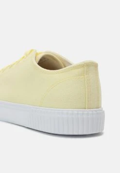 YOURTURN UNISEX - Baskets basses - yellow Prix Préférentiel sneaker Rond all -YOURTURN Soldes e2596fd103c94987bfe4ad50ece2fa26