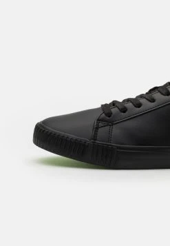 Assurance De l’Authenticité YOURTURN UNISEX - Baskets basses sneaker Rond all -YOURTURN Soldes e48f5e225ec04e49ac89d30f81c4f4f7