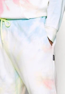 YOURTURN Prix Usine UNISEX SET - Sweat à capuche combination clothing Capuche all -YOURTURN Soldes f2f6944d285a4fd1a40d72391190e30a