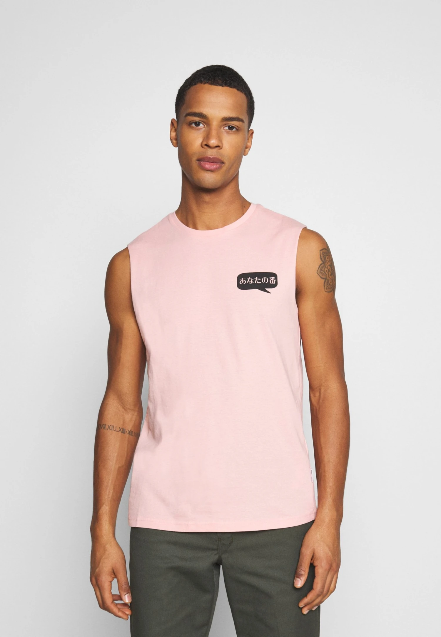 YOURTURN Prix Cassé Débardeur t shirt Col rond all 3 YOURTURN Prix Cassé Débardeur t shirt Col rond all